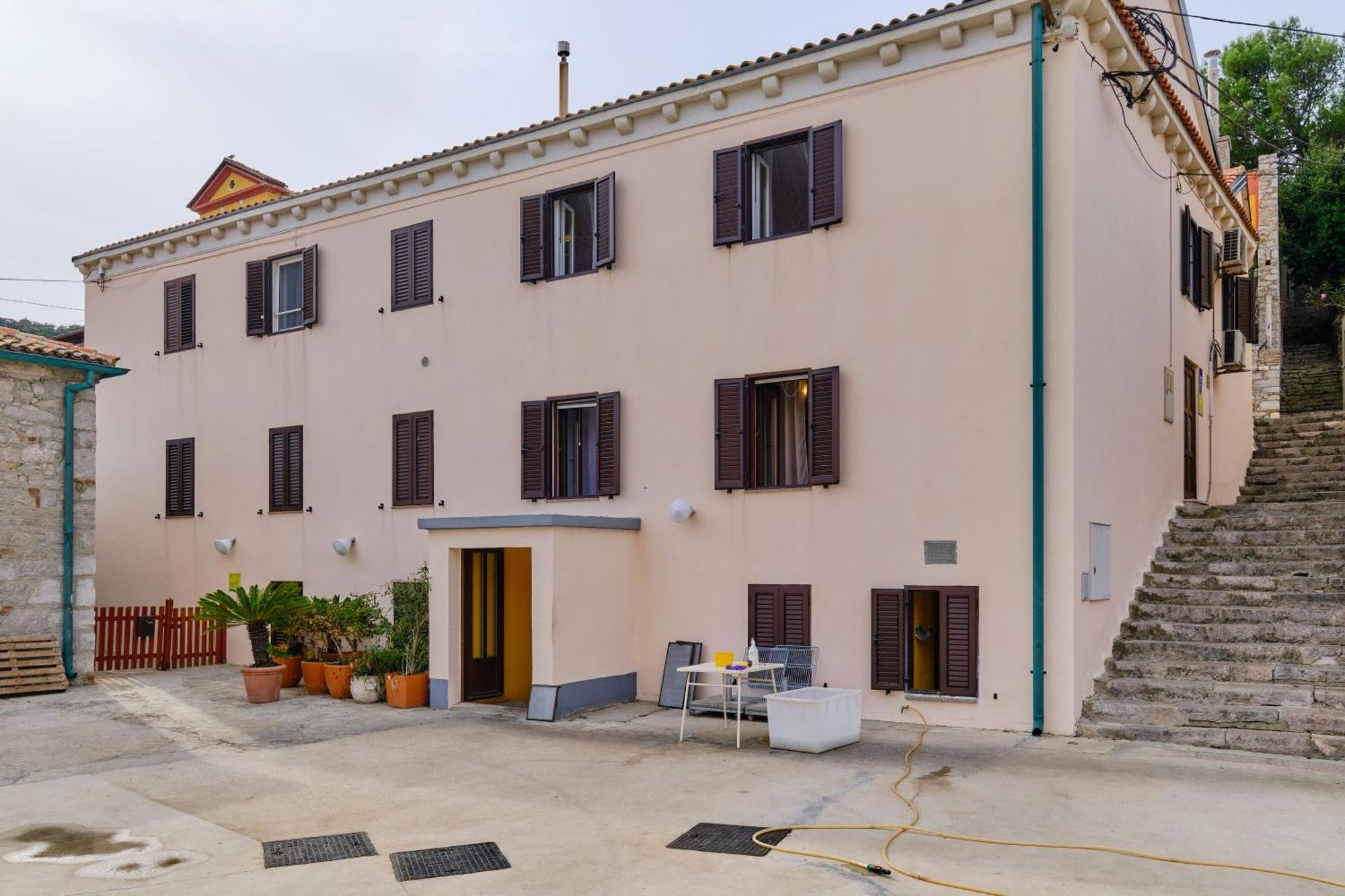 Apartments Antonella Veli Losinj Exterior photo